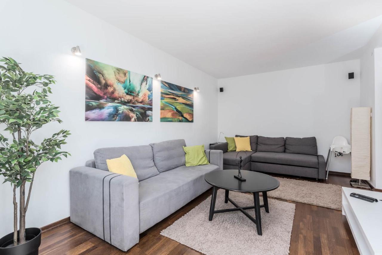 Chill Apartments Kabaty Family Warschau Exterior foto